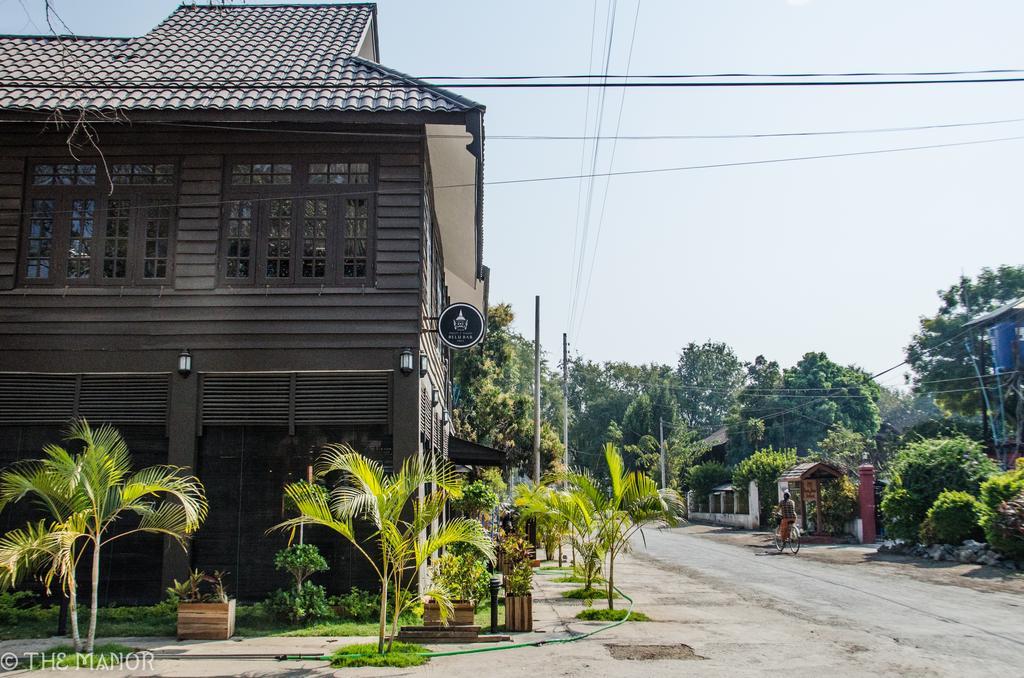 The Manor Hotel Nyaung Shwe Buitenkant foto