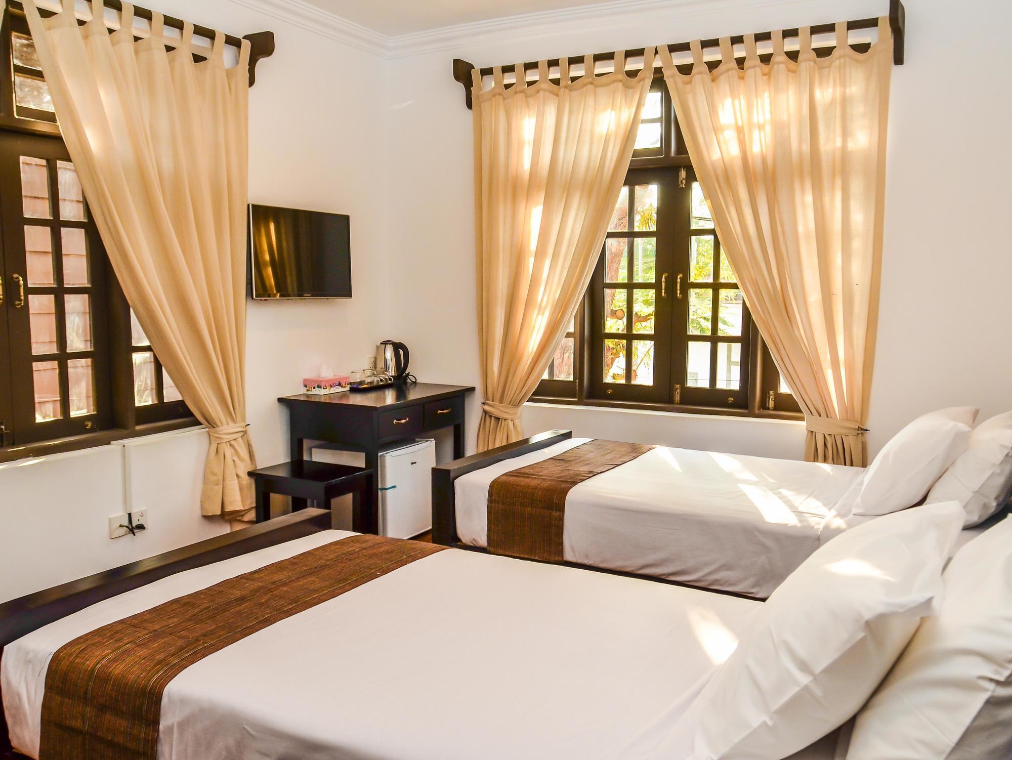 The Manor Hotel Nyaung Shwe Buitenkant foto