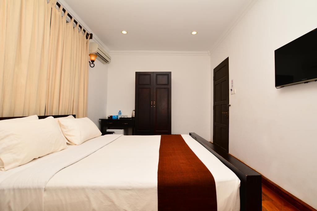 The Manor Hotel Nyaung Shwe Buitenkant foto